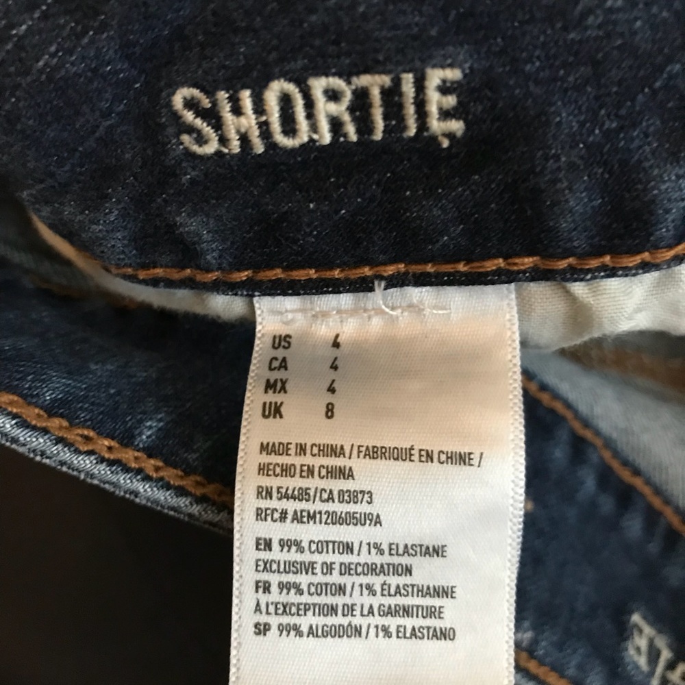 Shorts - Picture 3 of 3